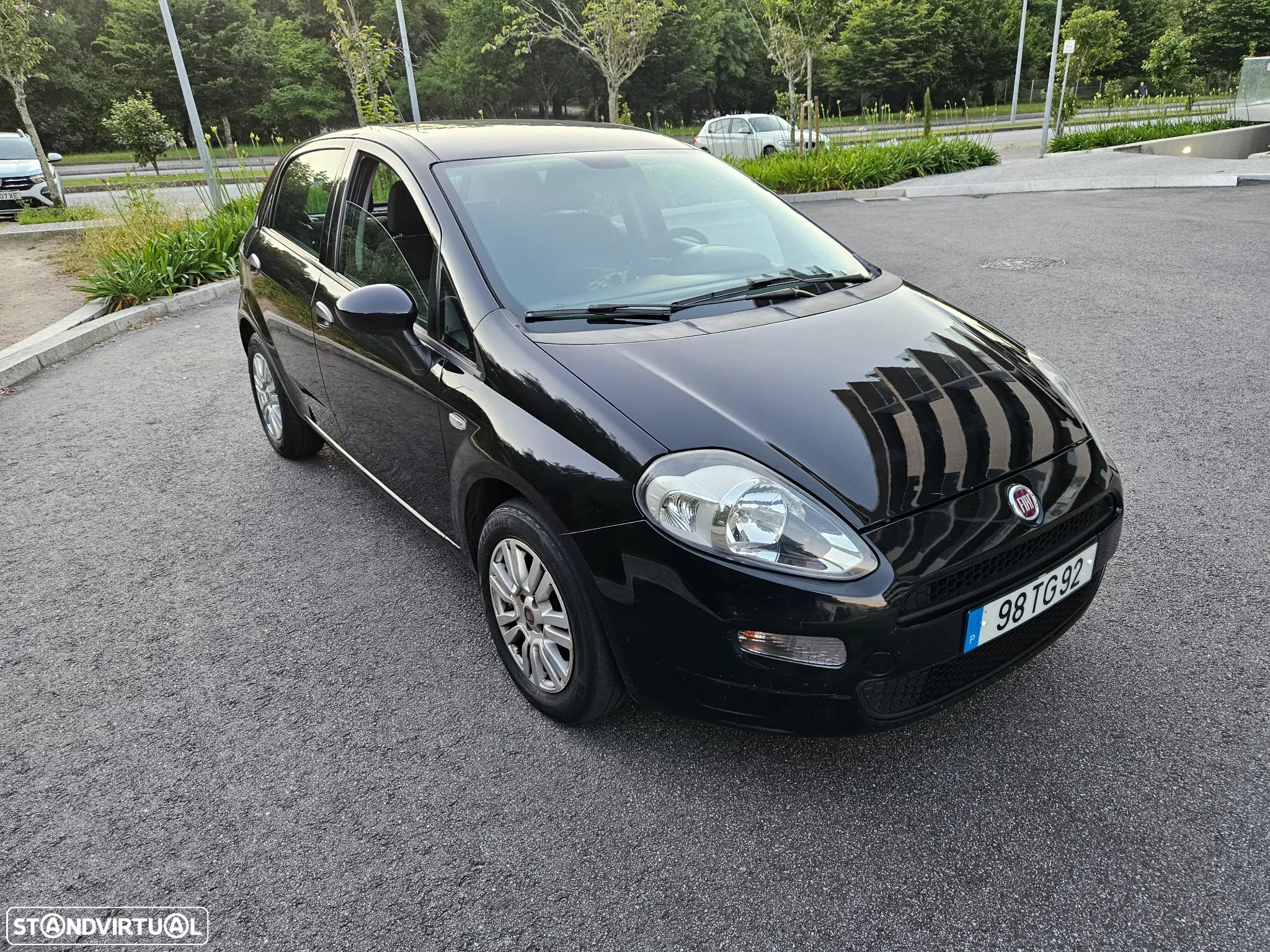 Fiat Punto 1.3 M-Jet Lounge S&S - 8