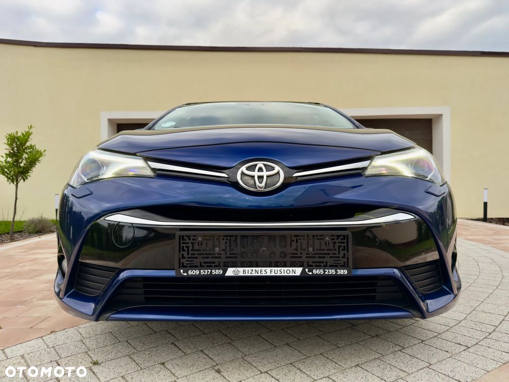 Toyota Avensis 1.8 Premium - 6