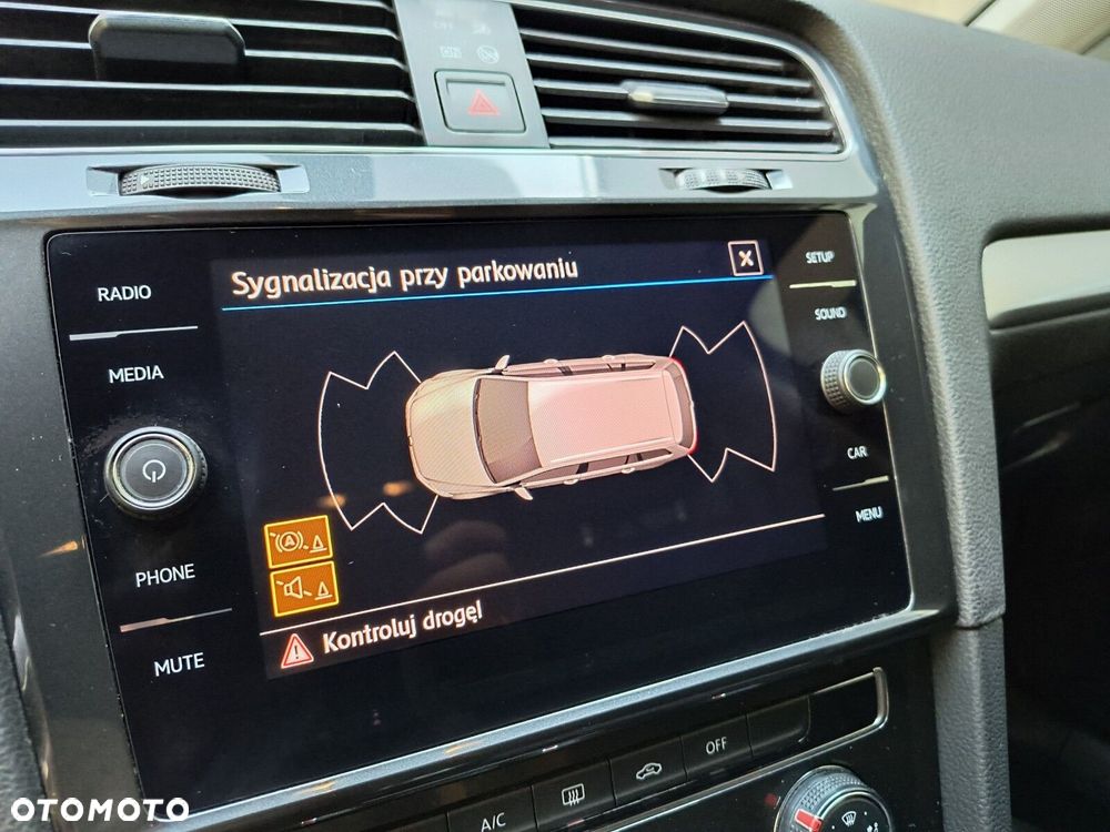 Volkswagen Golf Variant 1.0 TSI BMT Trendline - 21