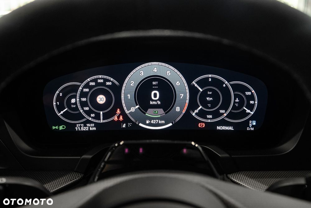 Porsche 911 Carrera 4 GTS - 12