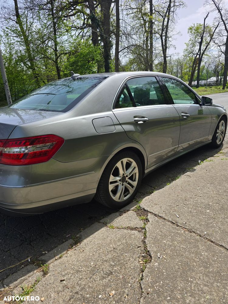 Mercedes-Benz E 220 CDI DPF BlueEFFICIENCY Automatik Avantgarde - 3