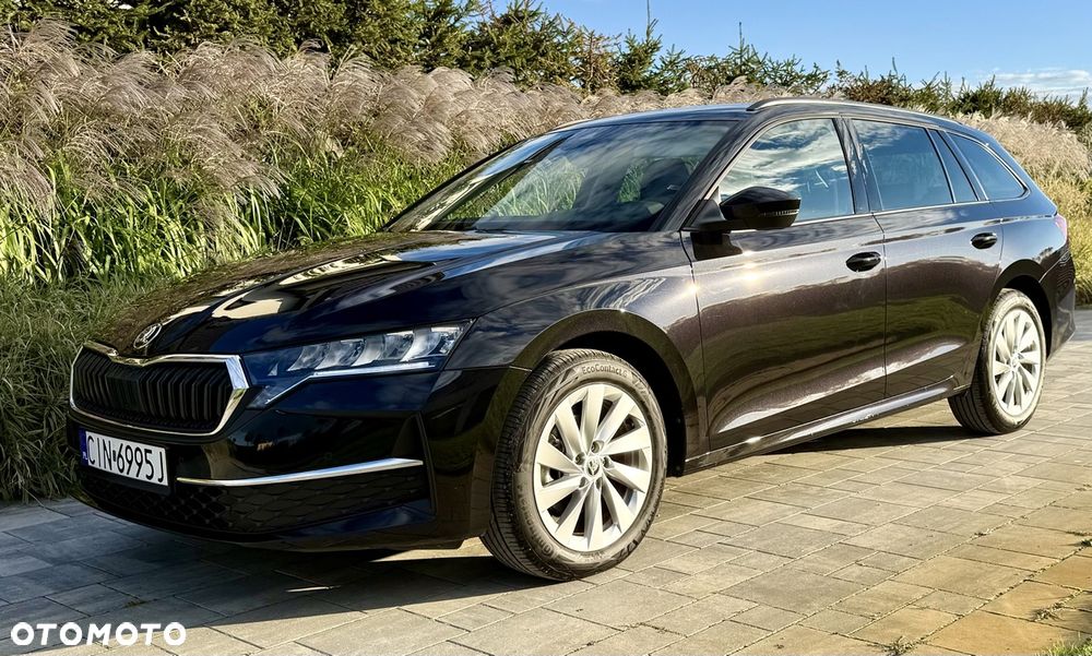 Skoda Octavia 2024 photo 2