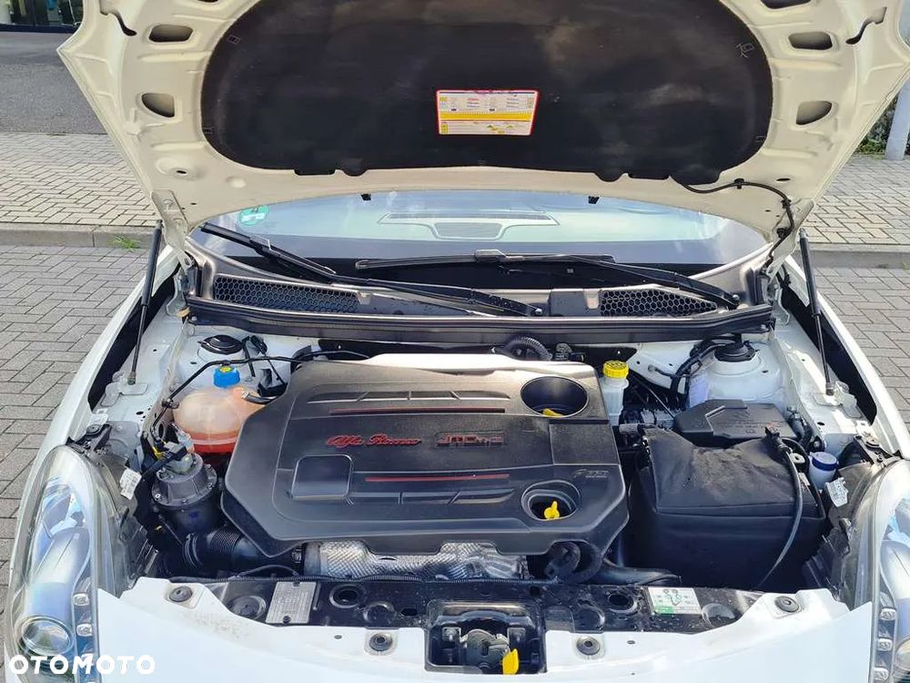 Alfa Romeo Giulietta 2.0 JTDM 16V Turismo - 16