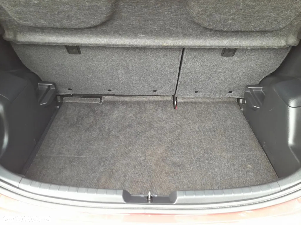 Toyota Yaris 1.33 Premium EU6 - 19