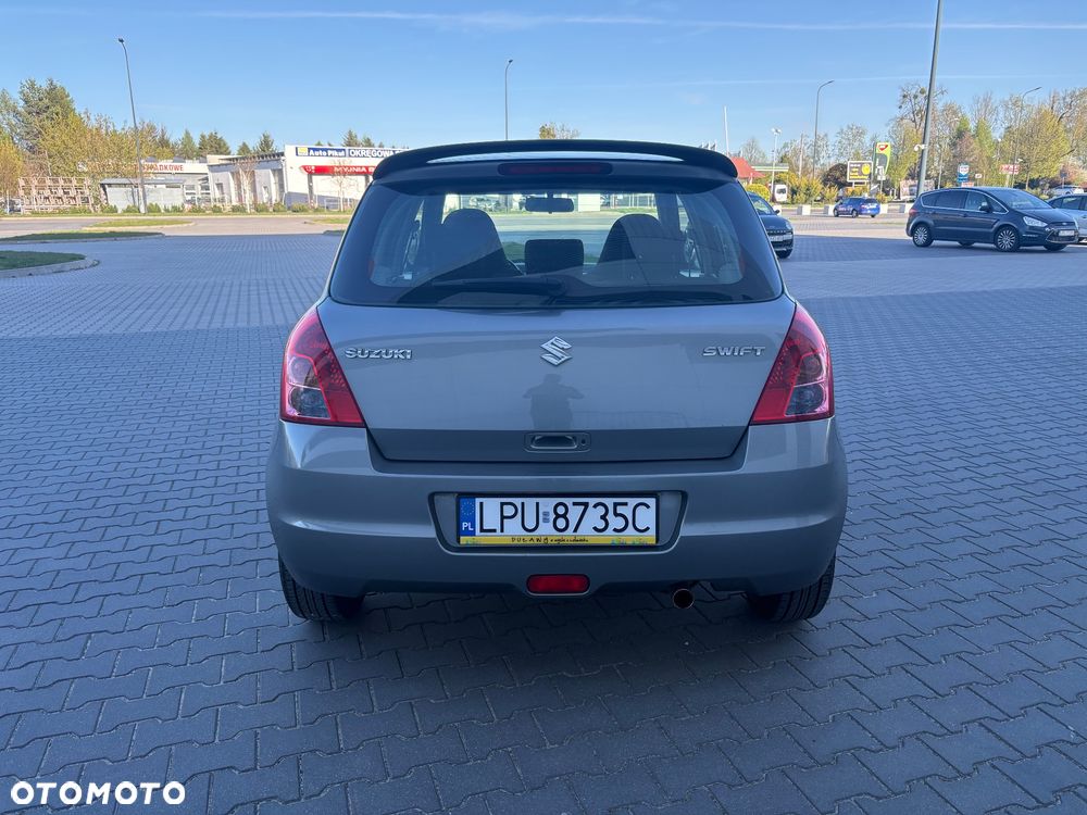 Suzuki Swift 1.3 Sakura - 6
