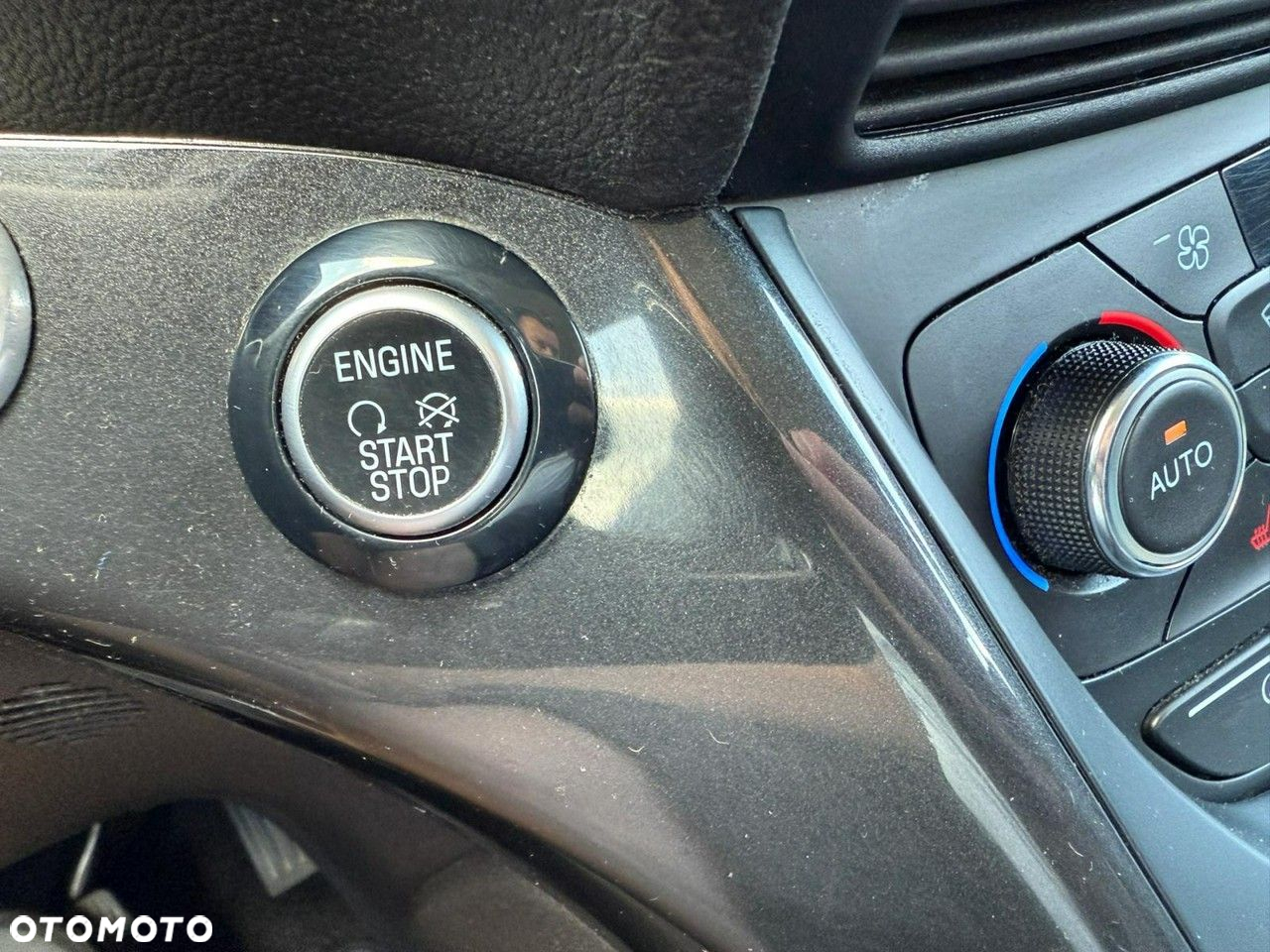 Ford Kuga - 32