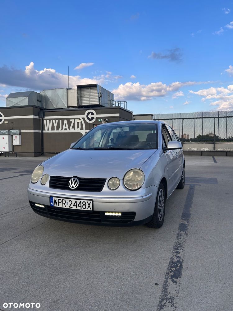 Volkswagen Polo 1.4 16V Comfortline - 1