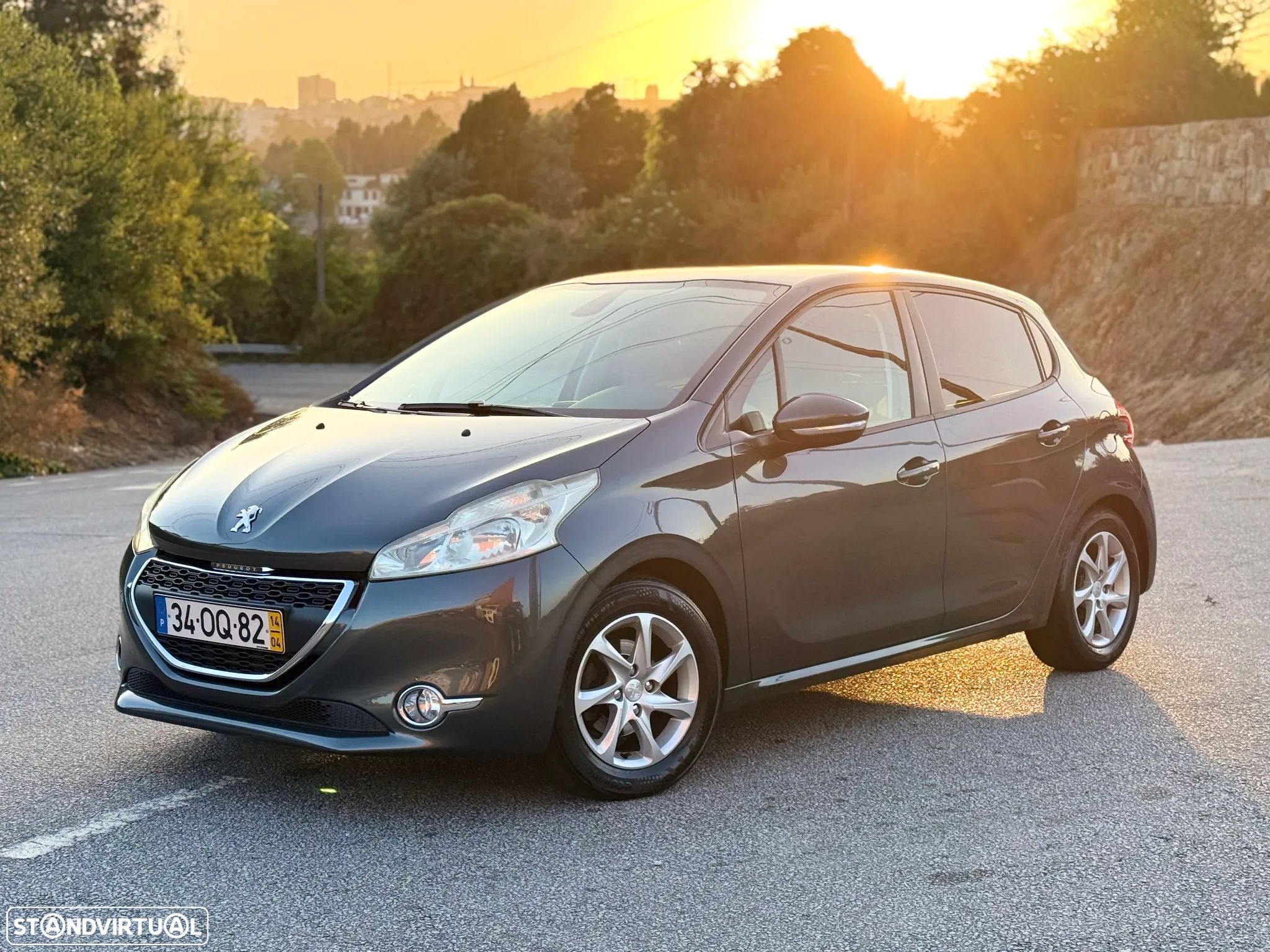 Peugeot 208 1.2 VTi SE Style - 1
