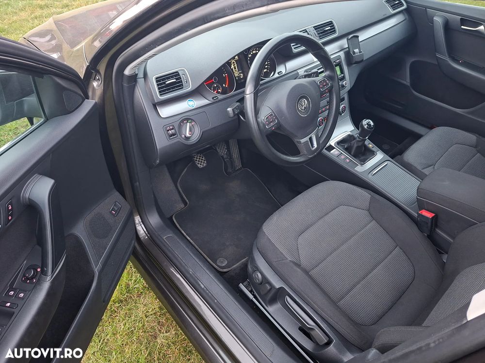 Volkswagen Passat 2.0 Blue TDI SCR Business Edition - 6