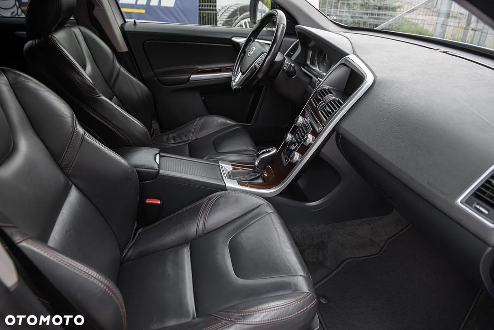 Volvo XC 60 D4 Geartronic Summum - 12