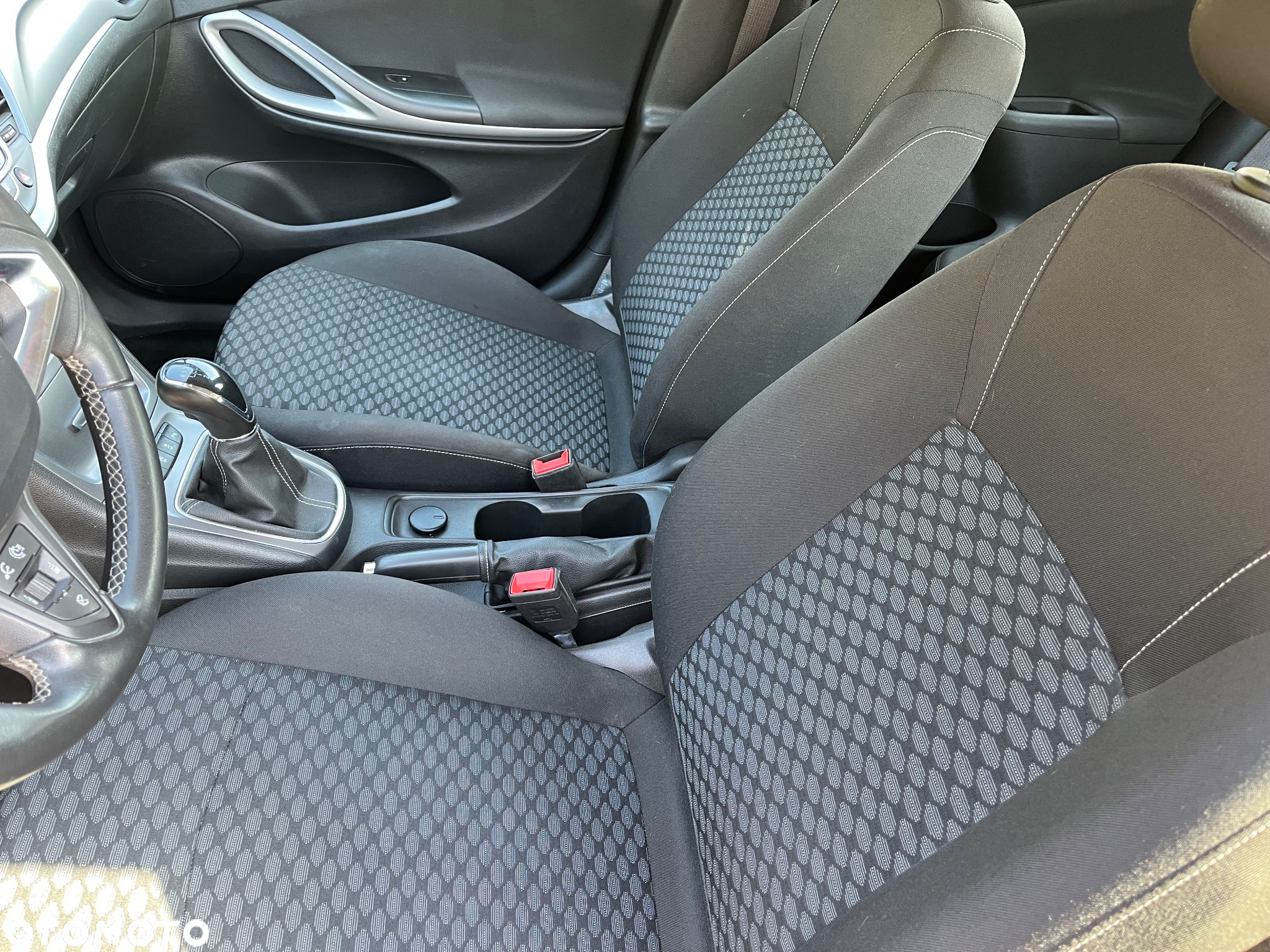 Opel Astra 1.6 D Start/Stop Sports Tourer Business - 27