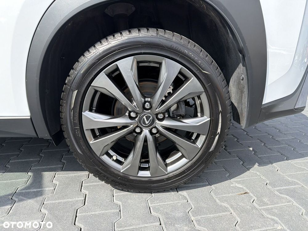 Lexus UX 200 GPF F Sport Design 2WD - 9