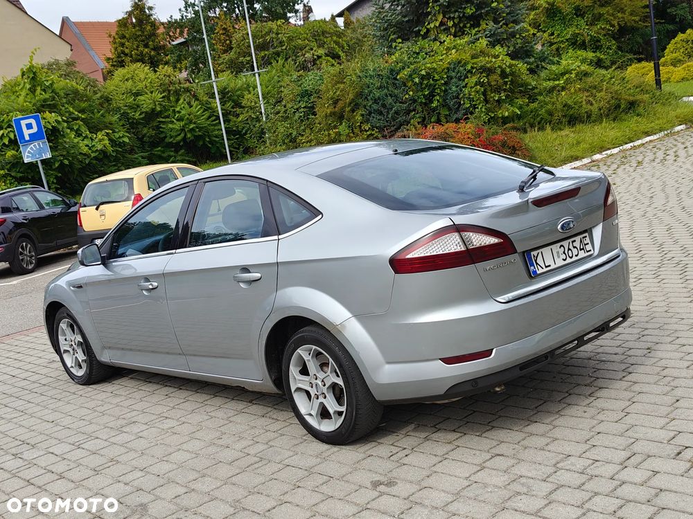 Ford Mondeo 2.0 TDCi Platinium X Plus (Titanium) - 24