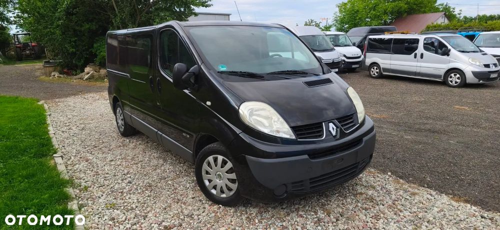 Renault TRAFIC - 24