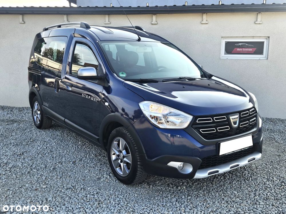 Dacia Dokker TCe 115 Stepway Celebration - 4