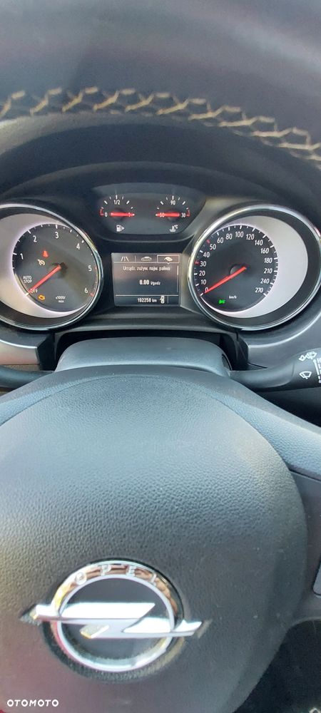 Opel Astra 1.6 CDTI Dynamic S&S - 10