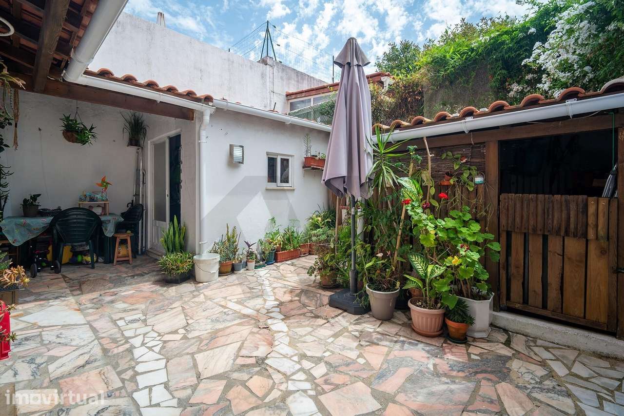 Apartamento T2 em Paço de Arcos: Conforto Exclusivo com Pátio Privativ - Grande imagem: 3/29