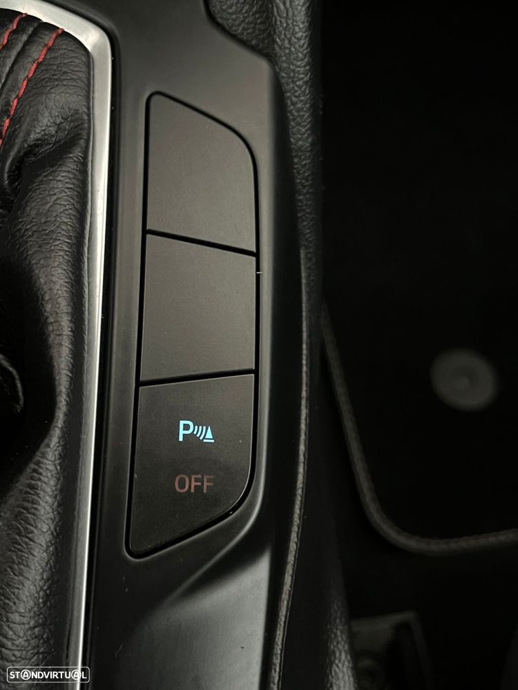 Ford Focus 1.5 TDCi ECOBlue ST-Line - 18