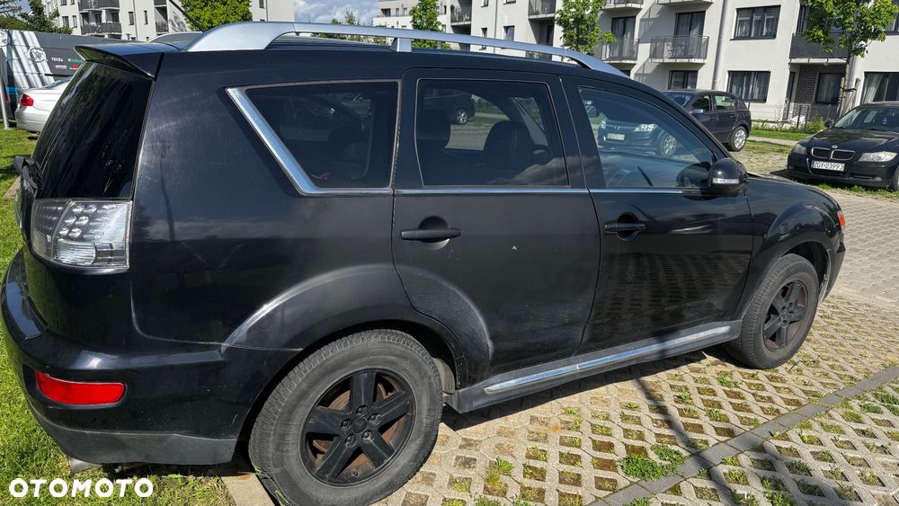 Mitsubishi Outlander 2.0 DID Intense - 4