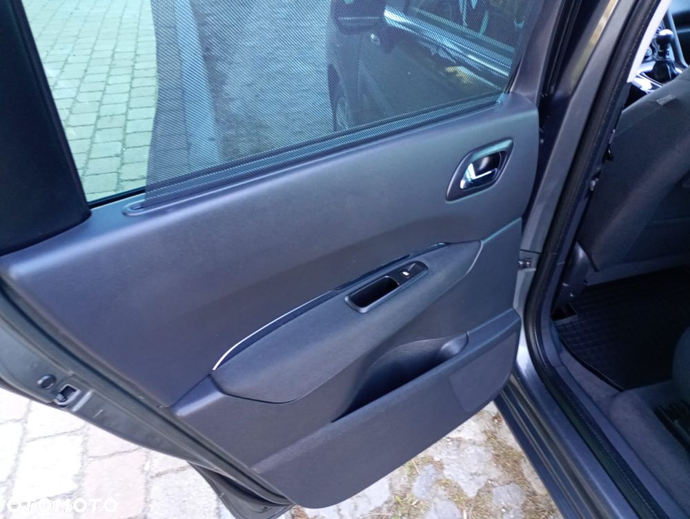 Peugeot 5008 HDI 115 Allure - 15