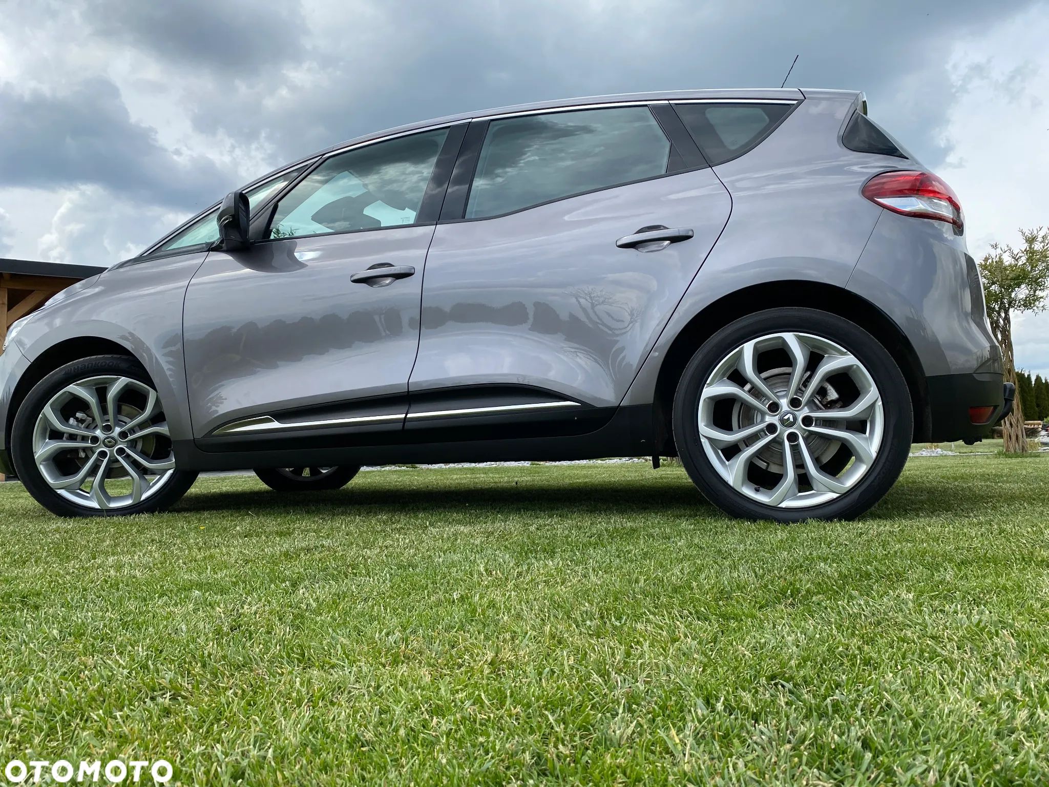 Renault Scenic - 1