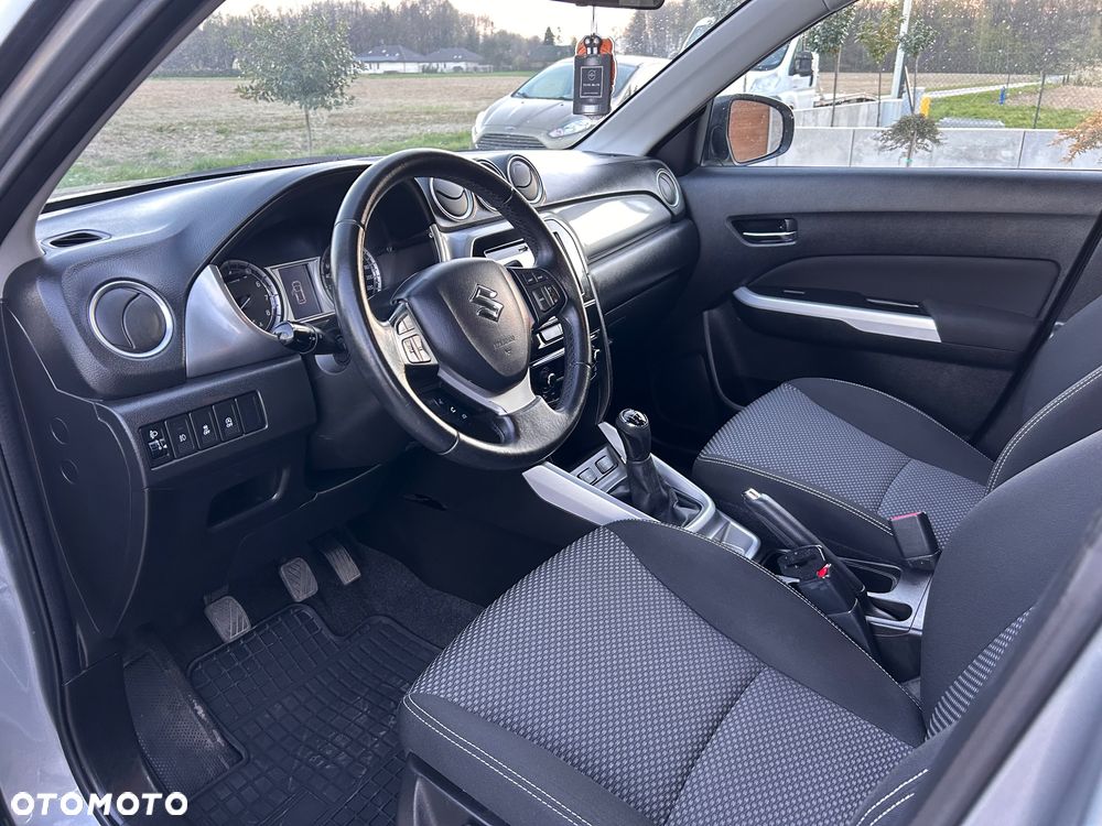 Suzuki Vitara 1.6 Comfort 2WD - 8