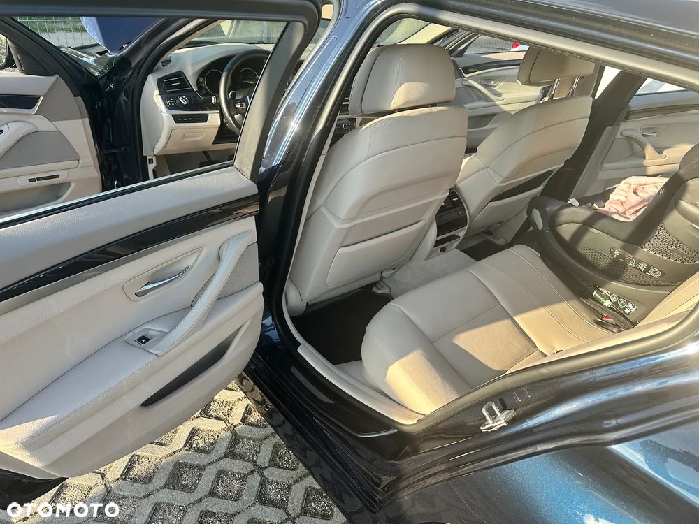 BMW Seria 5 520d - 14