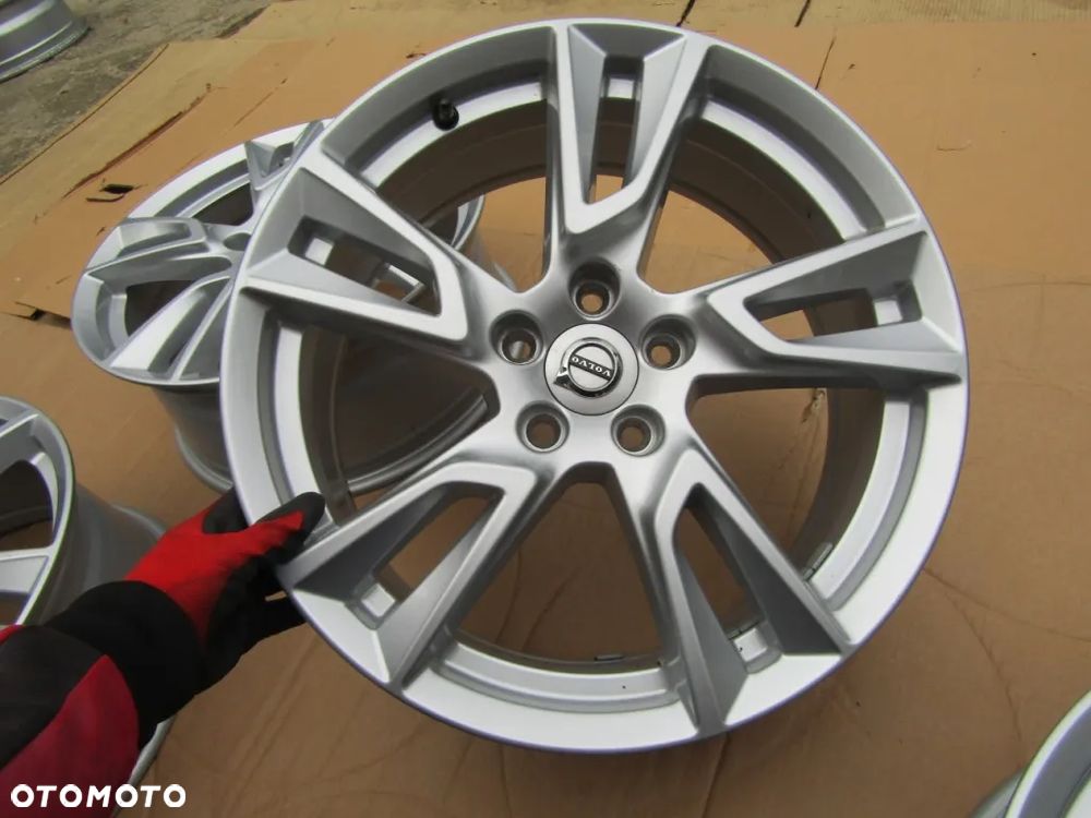 Felgi 18 Volvo XC40 XC60 XC 60 V90 S80 S90 Ford Focus Kuga Mondeo C-MAX - 17