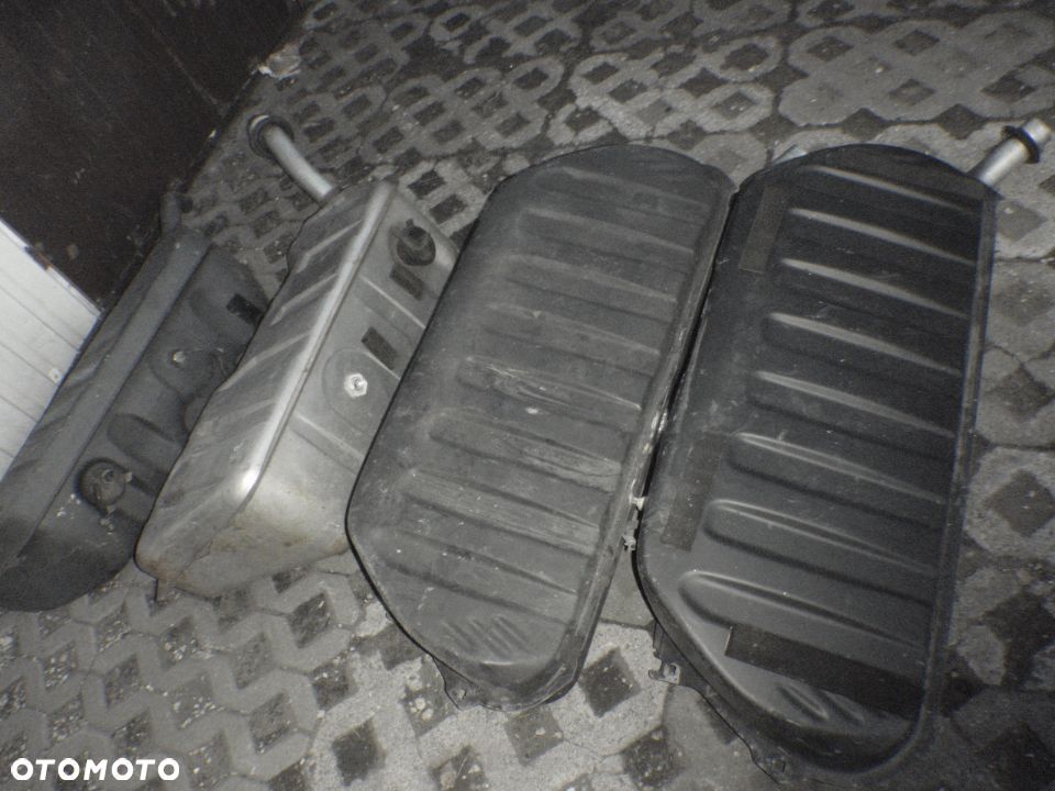 zbiornik bak paliwa mercedes w124 190  oryginał igła - 7