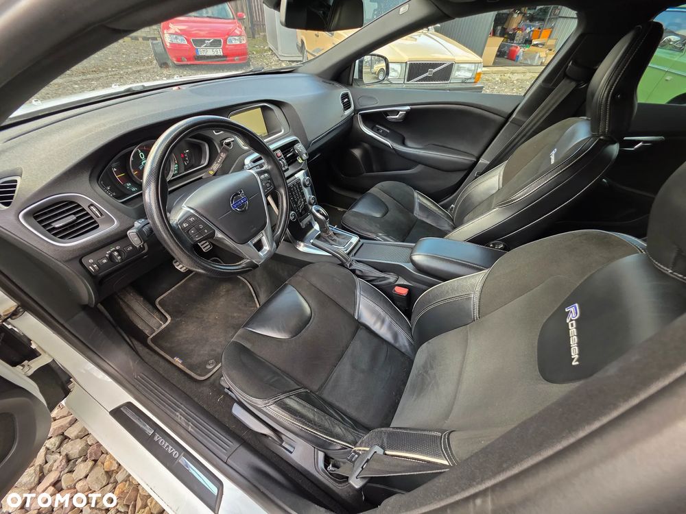 Volvo V40 D3 Geartronic R Design - 11