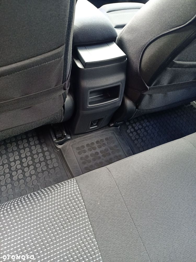 Toyota Auris 1.33 Dual-VVT-i START Edition - 40