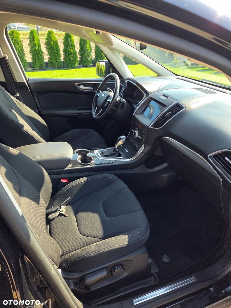 Ford S-Max - 11