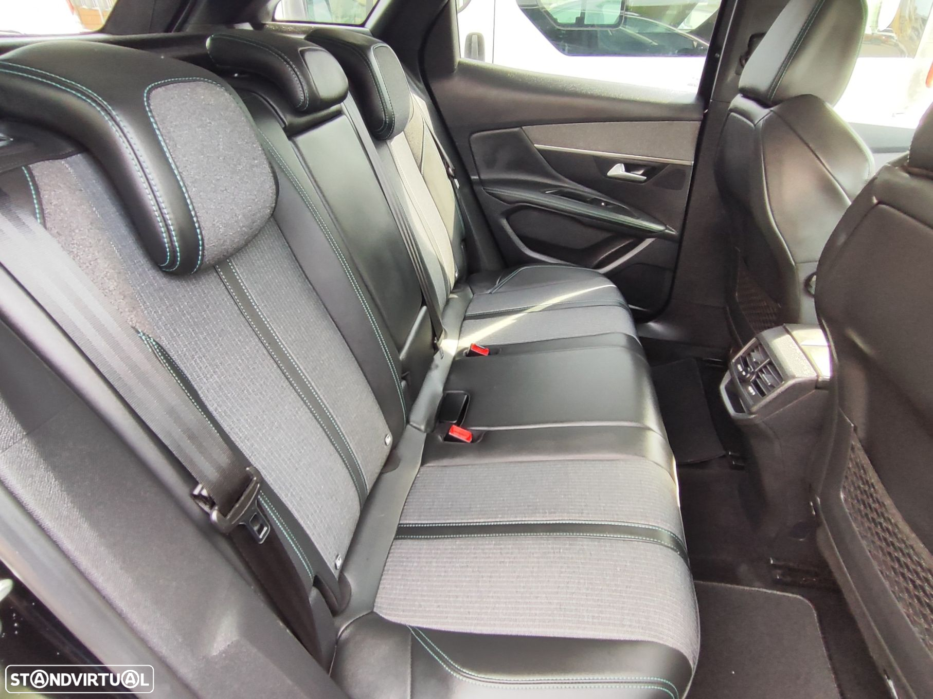 Peugeot 3008 1.5 BlueHDi Allure Pack EAT8 - 10