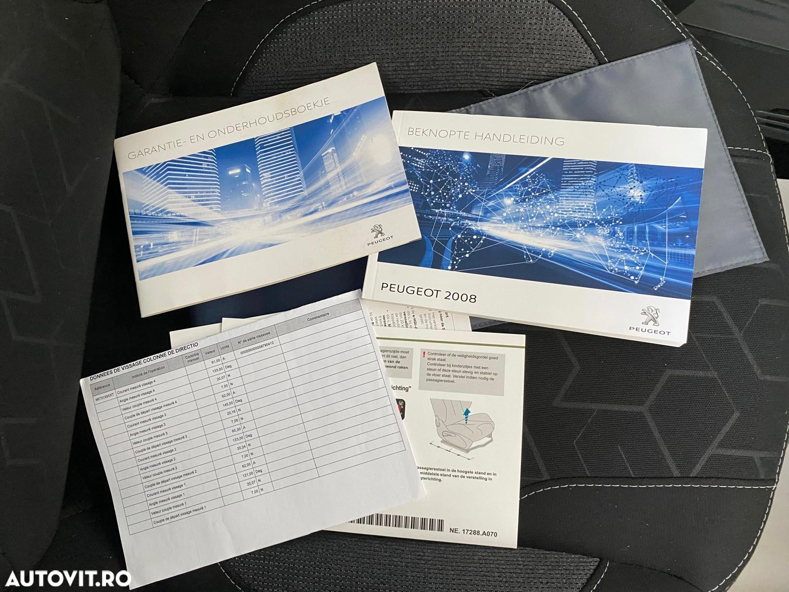 Peugeot 2008 1.2 PureTech Turbo Allure - 35