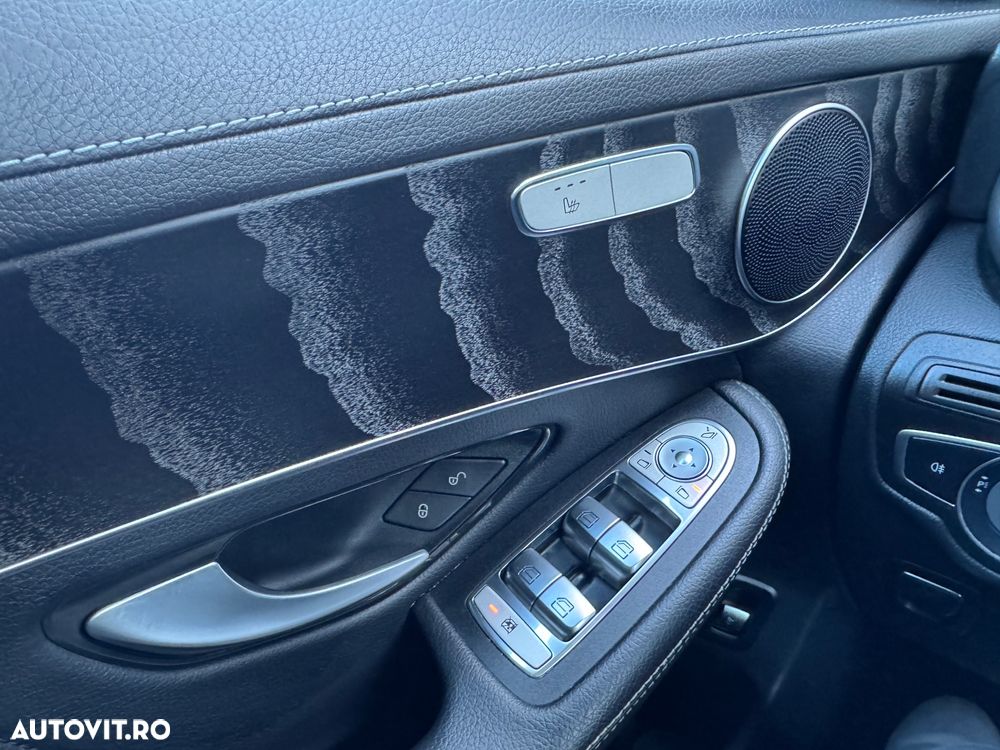 Mercedes-Benz GLC Coupe 200 4Matic 9G-TRONIC AMG Line Plus - 25