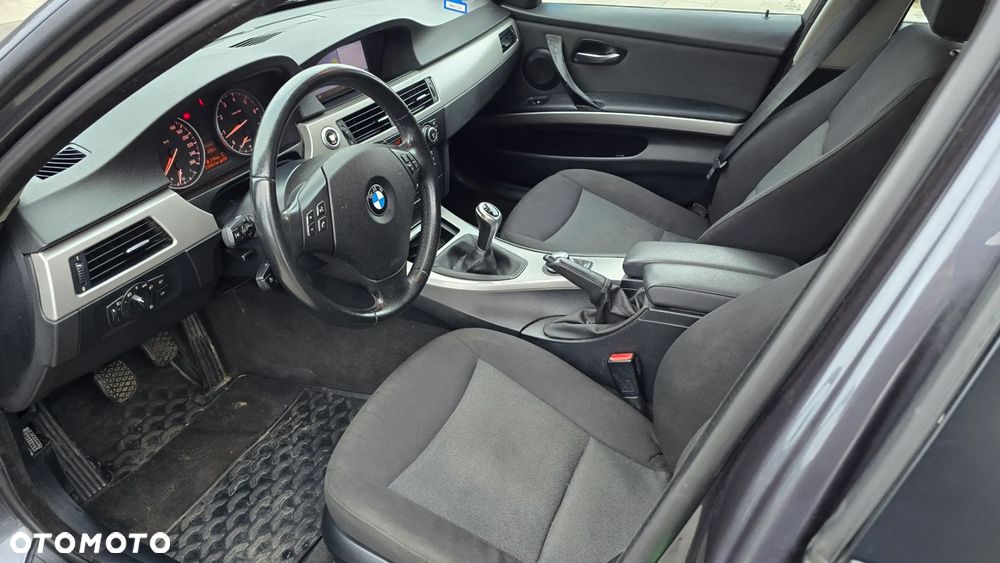 BMW Seria 3 320i Edition Sport - 12