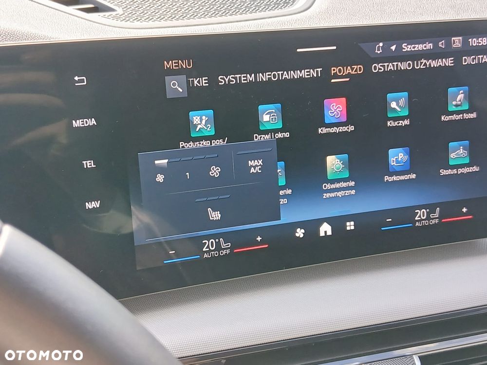 BMW X1 sDrive18i - 24