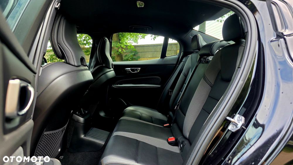 Volvo S60 T8 Recharge AWD Geartronic RDesign - 9