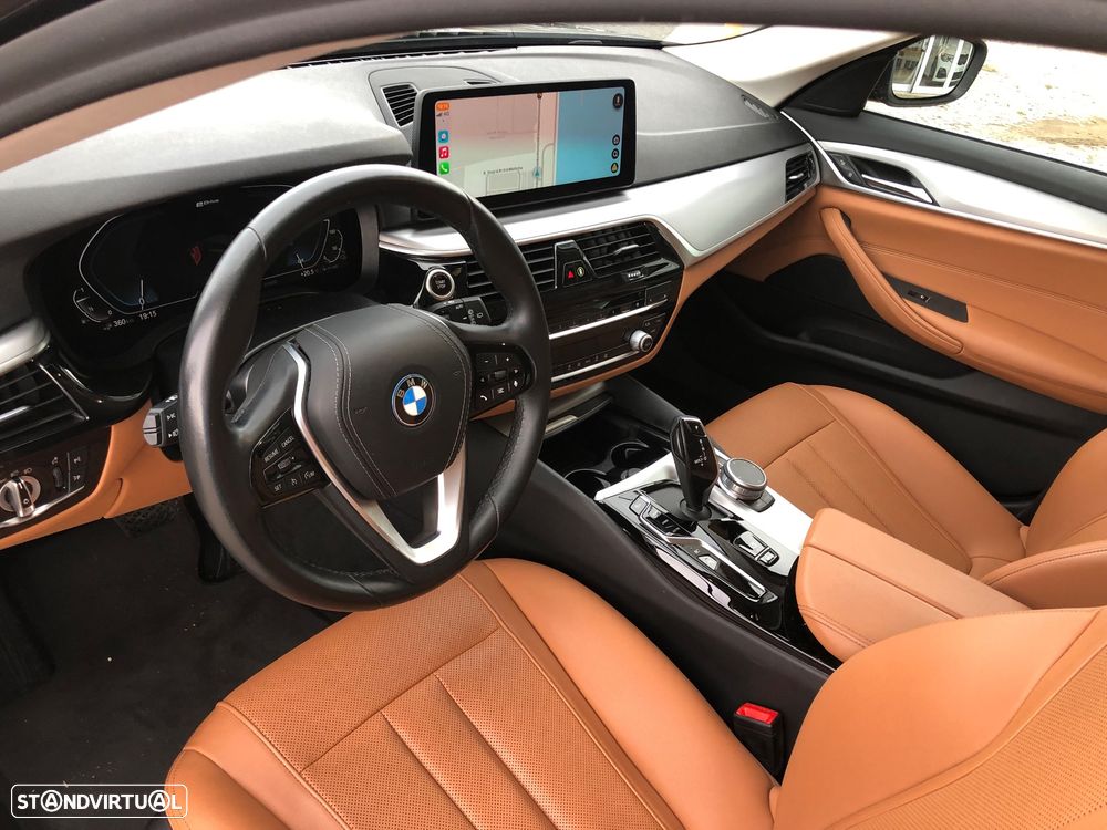 BMW 530 e Line Luxury - 28