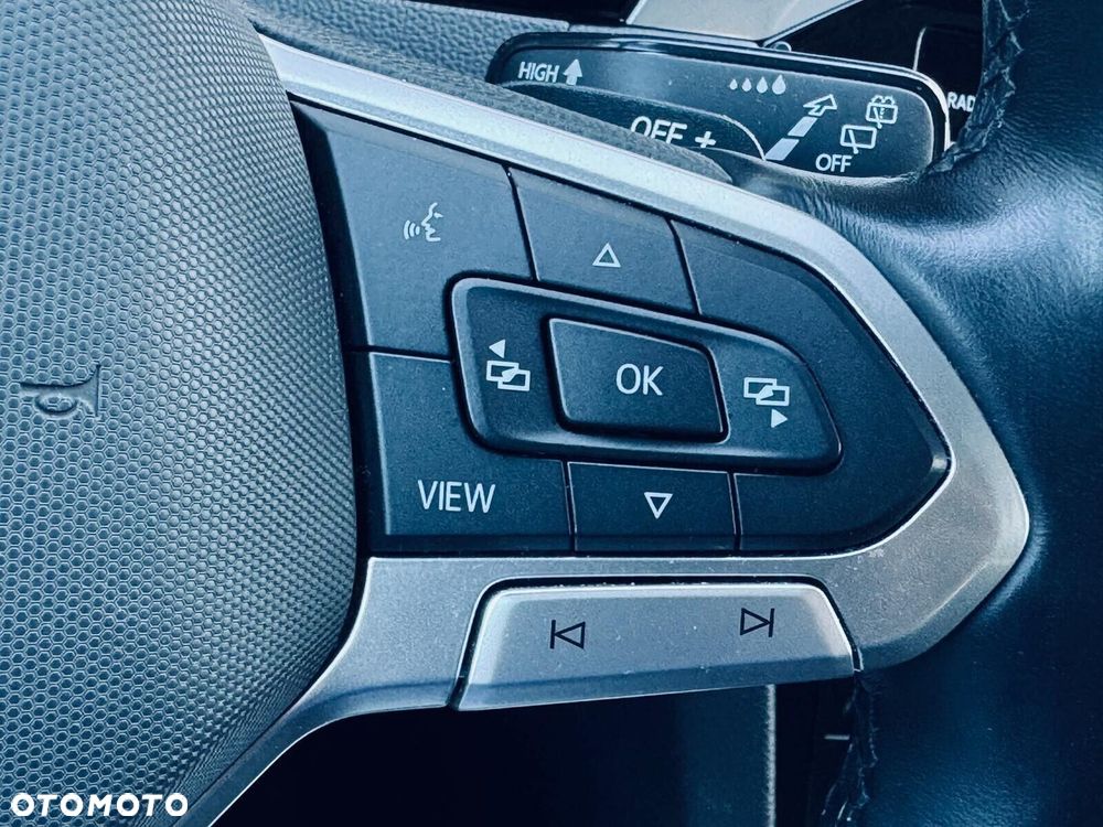 Volkswagen Passat - 22