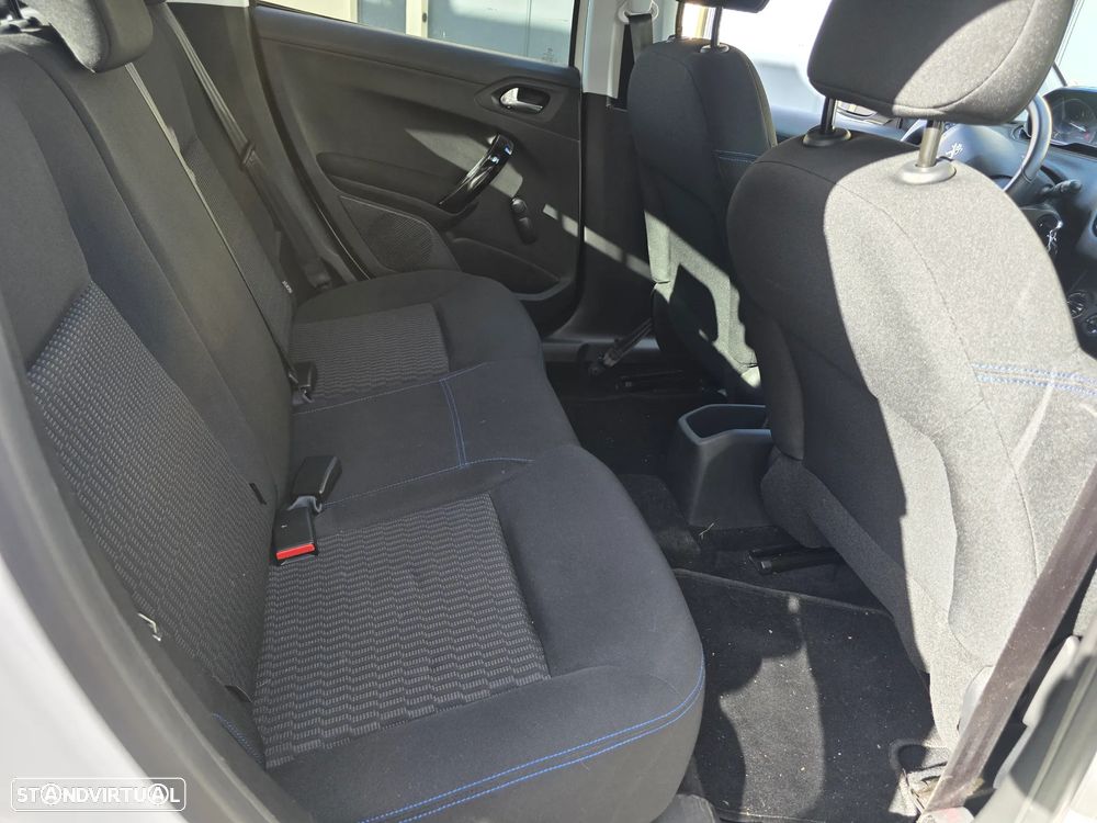 Peugeot 208 1.5 BlueHDi Signature - 5