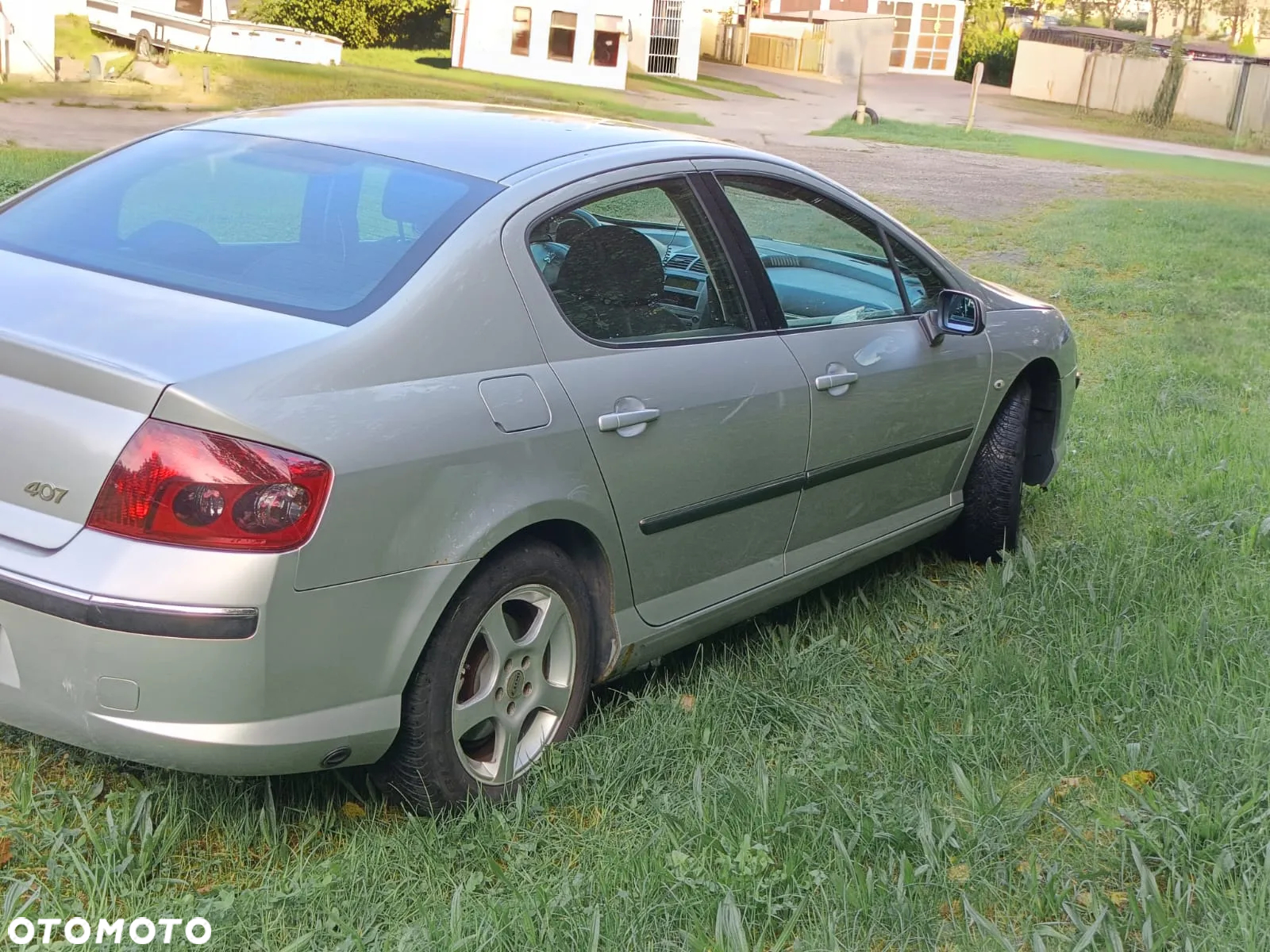 Peugeot 407 - 11