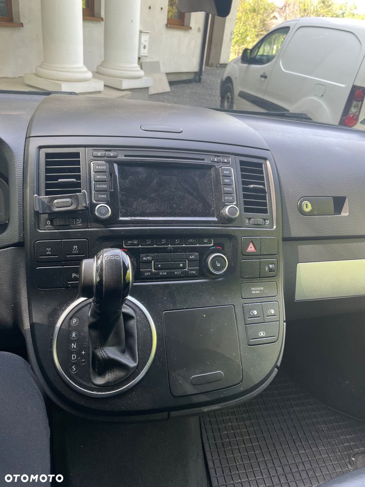 Volkswagen Multivan - 5