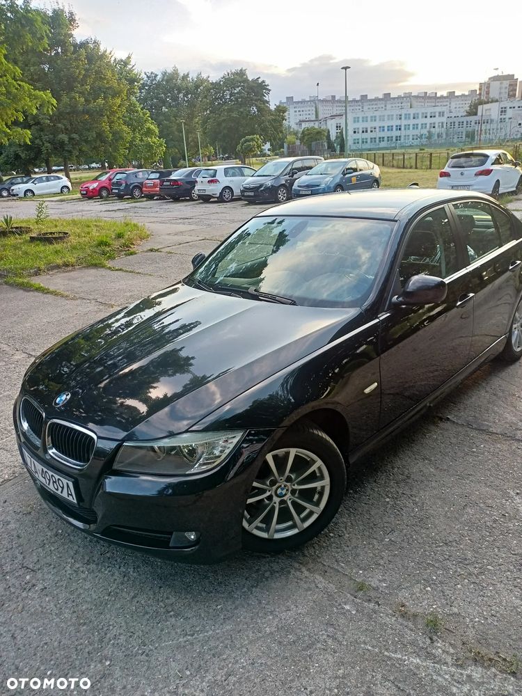 BMW Seria 3 320i - 4