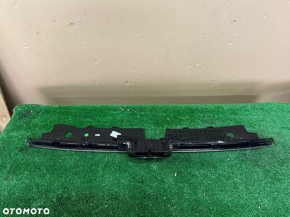 Volkswagen Golf VIII atrapa chłodnicy grill - 2