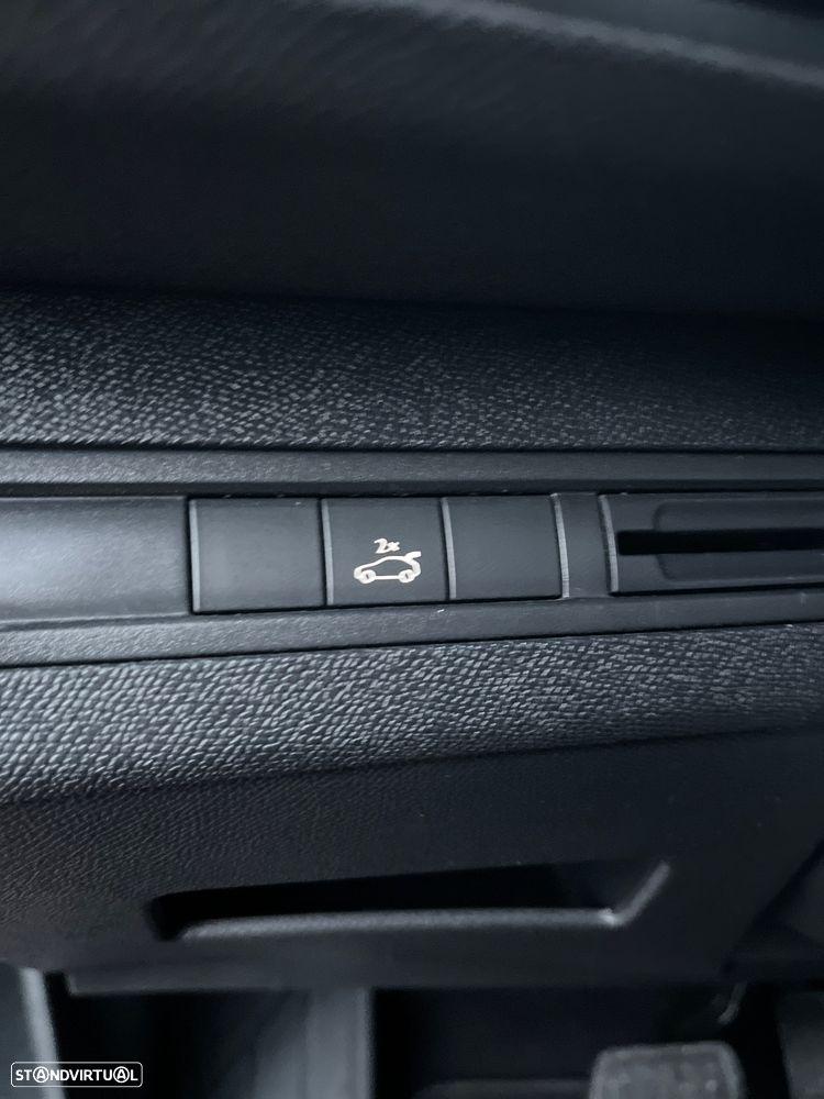 Peugeot 3008 PureTech 130 Stop & Start GPF EAT8 Allure - 10