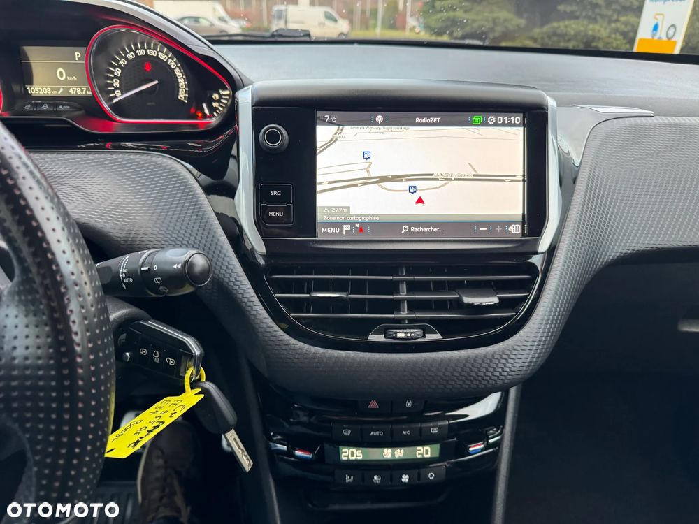 Peugeot 2008 1.2 Pure Tech GPF Allure S&S EAT6 - 16