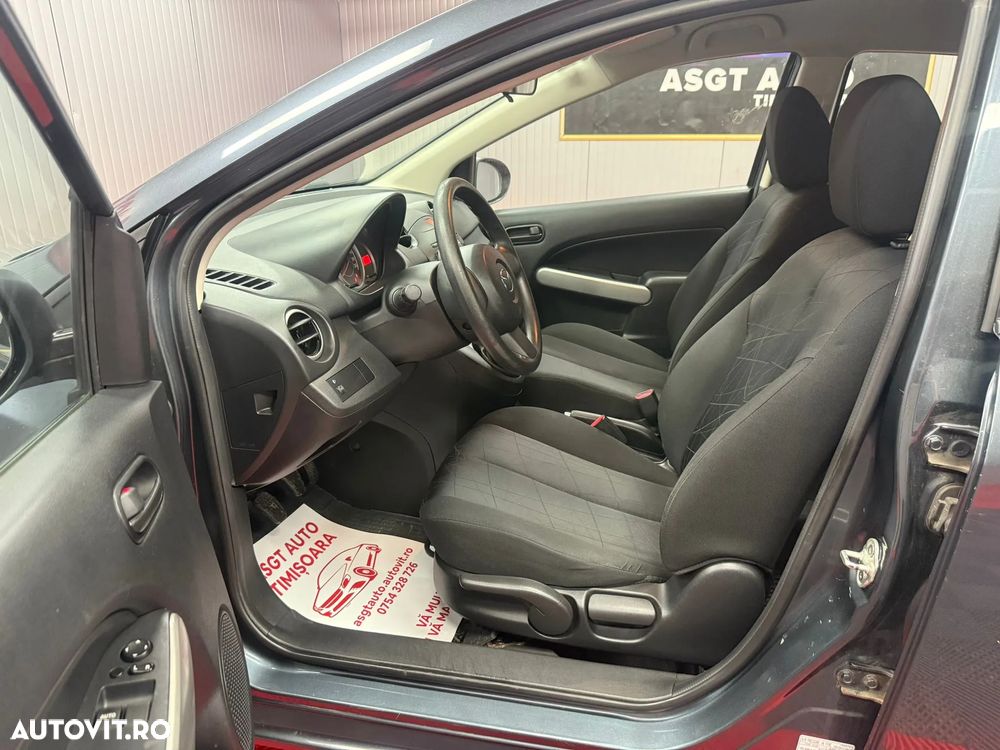 Mazda 2 - 11
