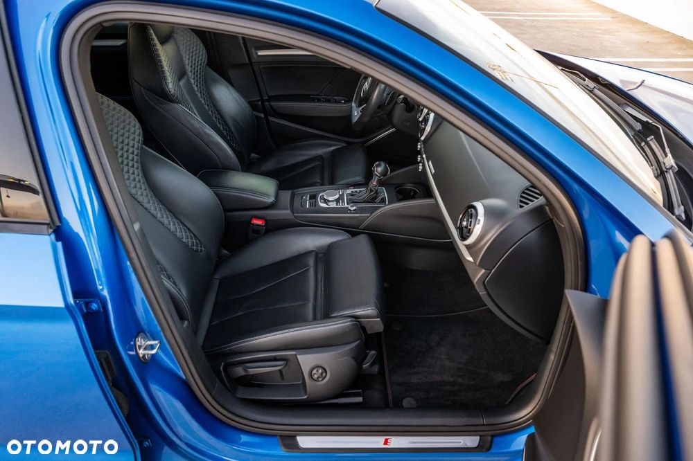 Audi S3 S tronic - 16
