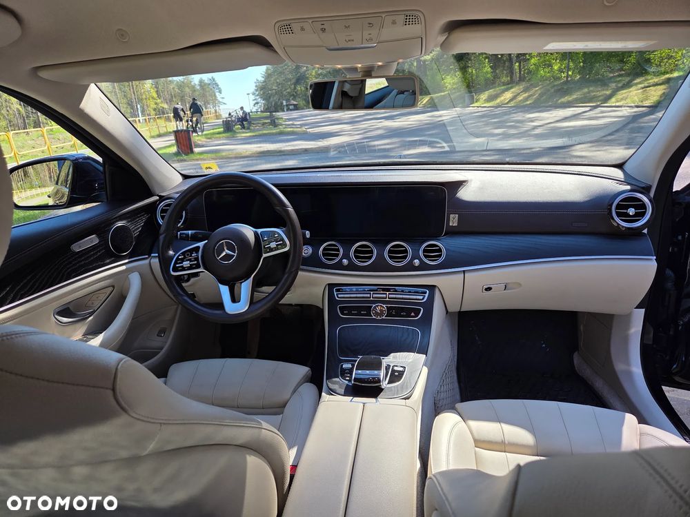 Mercedes-Benz Klasa E 200 4-Matic 9G-TRONIC - 5